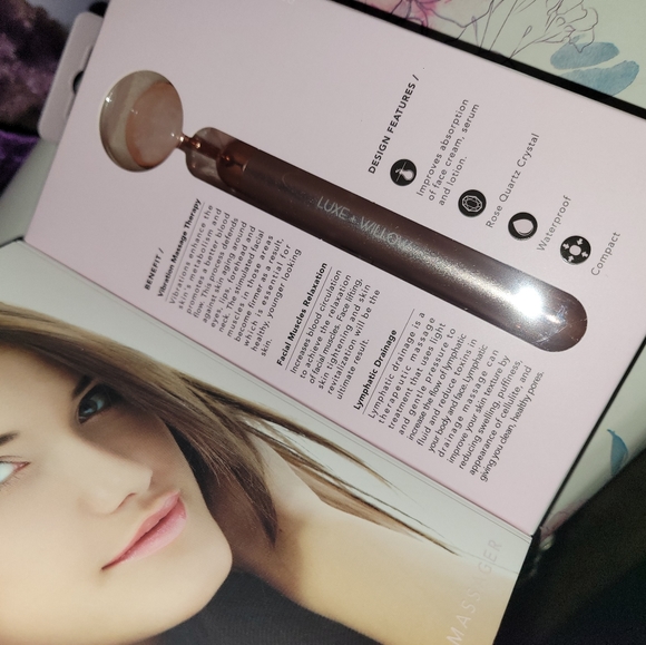 LUXE + WILLOWPhoenix Rose Quartz Stone Vibrating Facial Massager - Picture 2 of 5